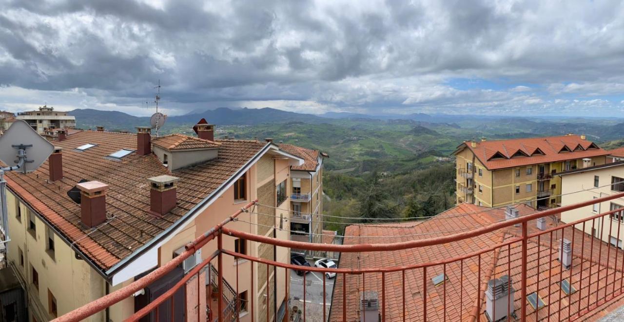 Appartamento Al Centro Storico Di Saint-Marin Extérieur photo